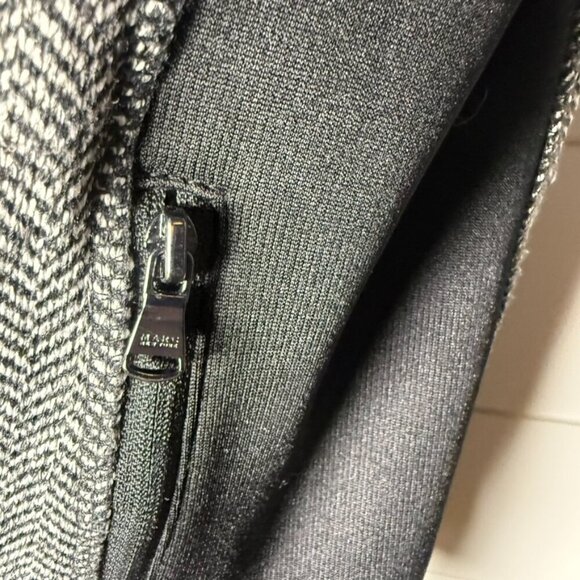 ANDREW MARC NY Herringbone Jacket Women's Medium Grey Black Zip Pockets - Picture 5 of 8